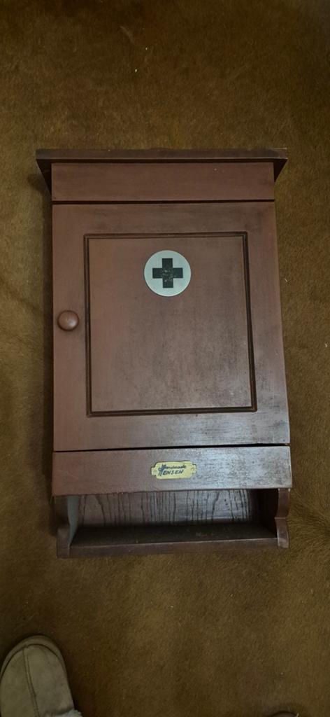 Vintage Hensen Medicijnkastje Hout met Kruis, Ophalen of Verzenden, Gebruikt