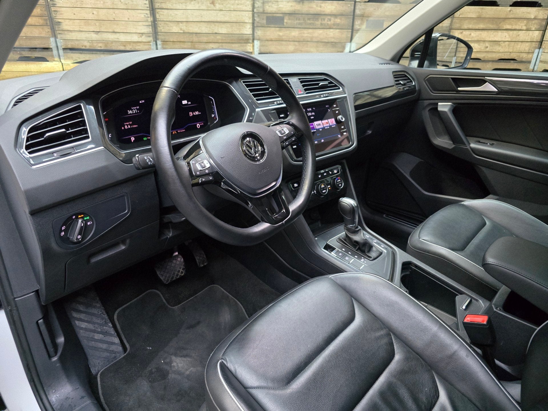 Volkswagen Tiguan 1.5 TSI ACT Highline Business R Pano VCP L, 15 km/l, 4 cilinders, 150 pk, Automatische klimaatregeling