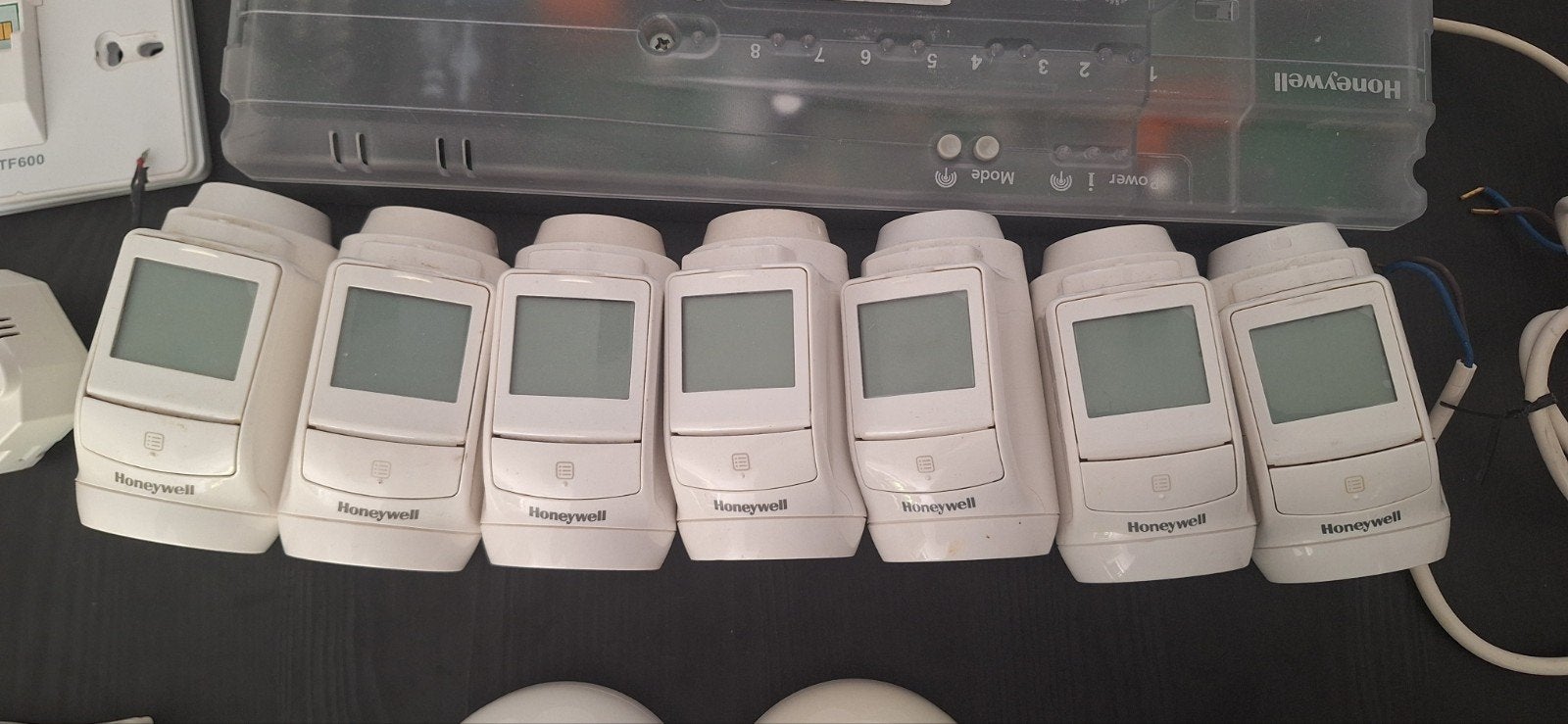 HONEYWELL EVOHOME DRAADLOZE HR92 RADIATORKNOPPEN, HR91 HR80, Ophalen of Verzenden, Zo goed als nieuw