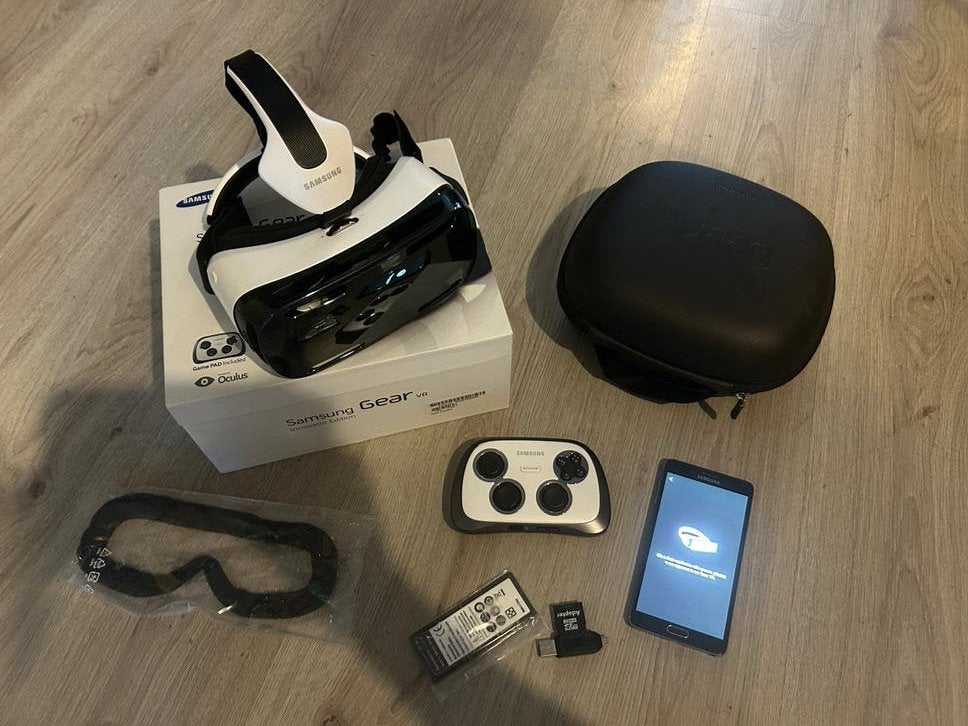Samsung Gear VR Innovator Edition met Galaxy Note 4, top!, Spelcomputers en Games, Virtual Reality, Ophalen of Verzenden, Zo goed als nieuw