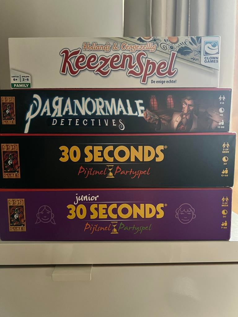 Bordspellen set: Keezen, Paranormale Detectives, 30 Seconds, Vijf spelers of meer, Ophalen of Verzenden, Zo goed als nieuw