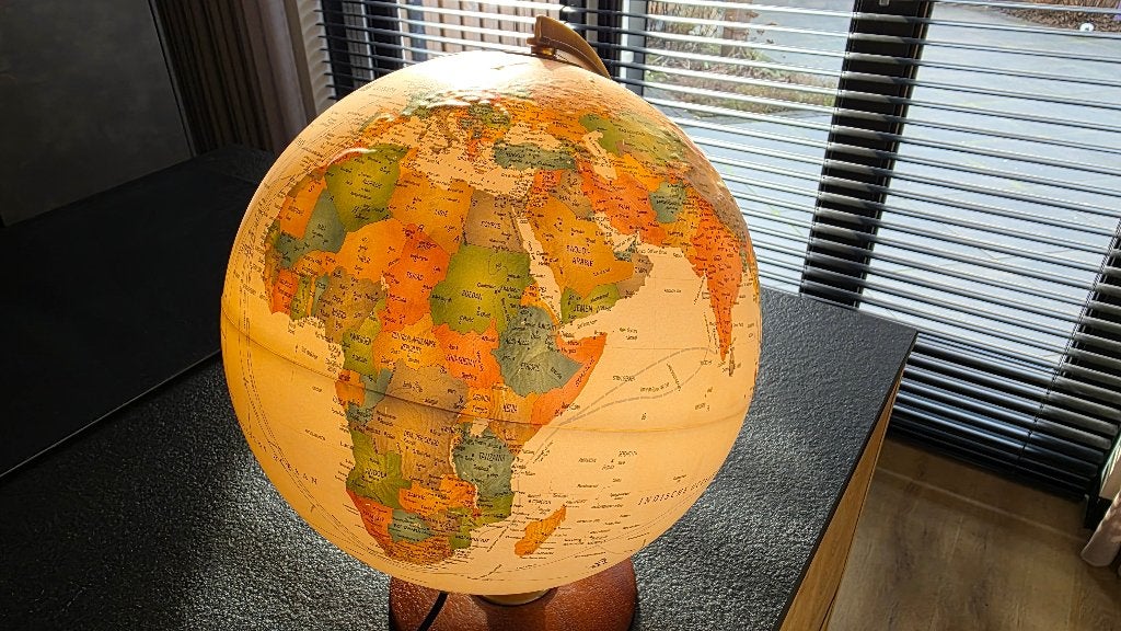 Wereldbol met 3D reliëf en verlichting, Ophalen, Draaibaar, Kunststof, 30 cm