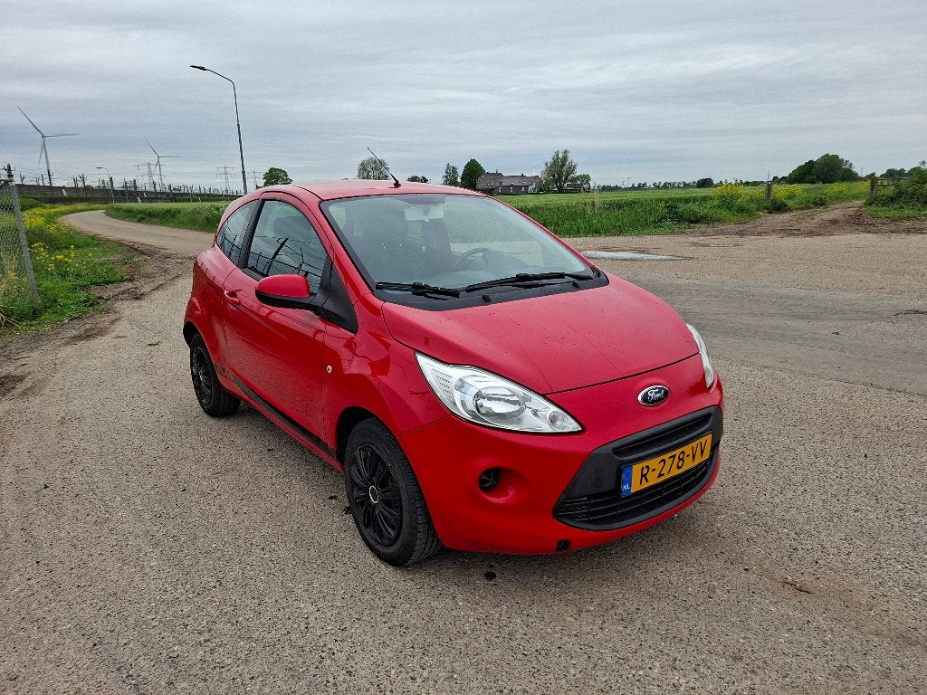 Ford Ka 1.2 Champions Edition 69pk 2013 Rood Airco, Auto's, Ford, Voorwielaandrijving, Stof, 1242 cc, 4 cilinders