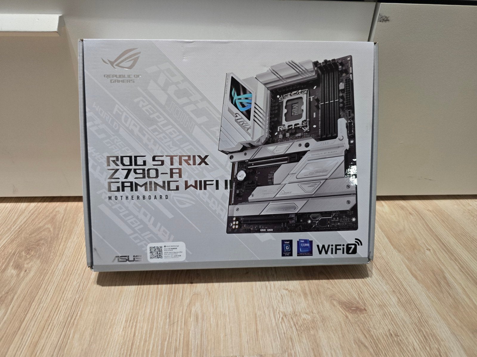 ASUS ROG STRIX Z790-A GAMING WIFI II, Computers en Software, Moederborden, LGA 1700, Ophalen of Verzenden, Zo goed als nieuw, ATX