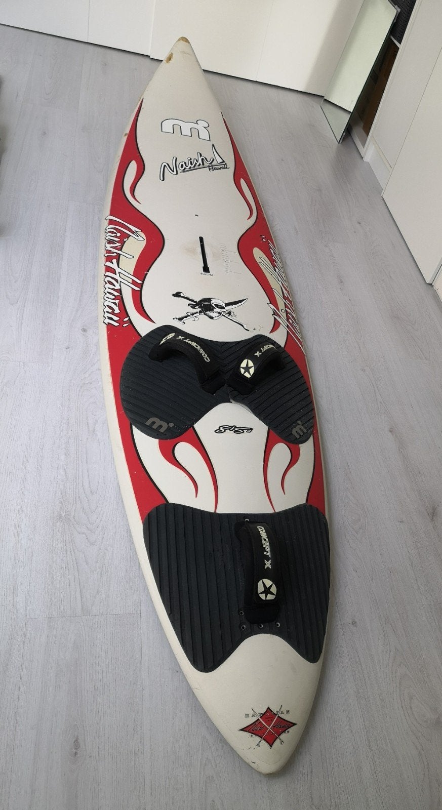 Lichtgewicht en wendbaar surfplank voor gevorderden., Ophalen