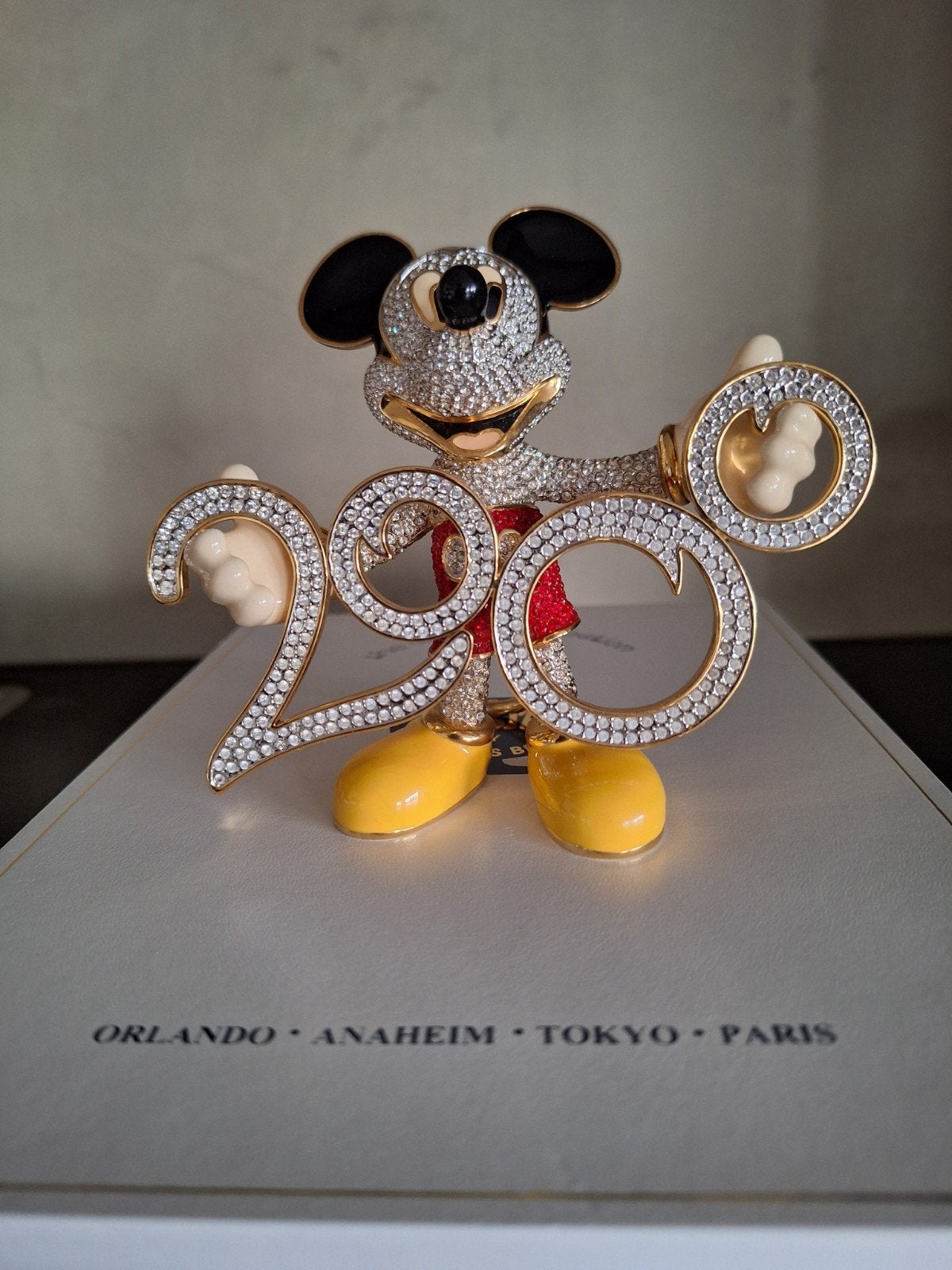 Disney Mickey Mouse 2000 Swarovski Beeldje, Verzamelen, Disney, Ophalen of Verzenden, Mickey Mouse, Zo goed als nieuw, Beeldje of Figuurtje