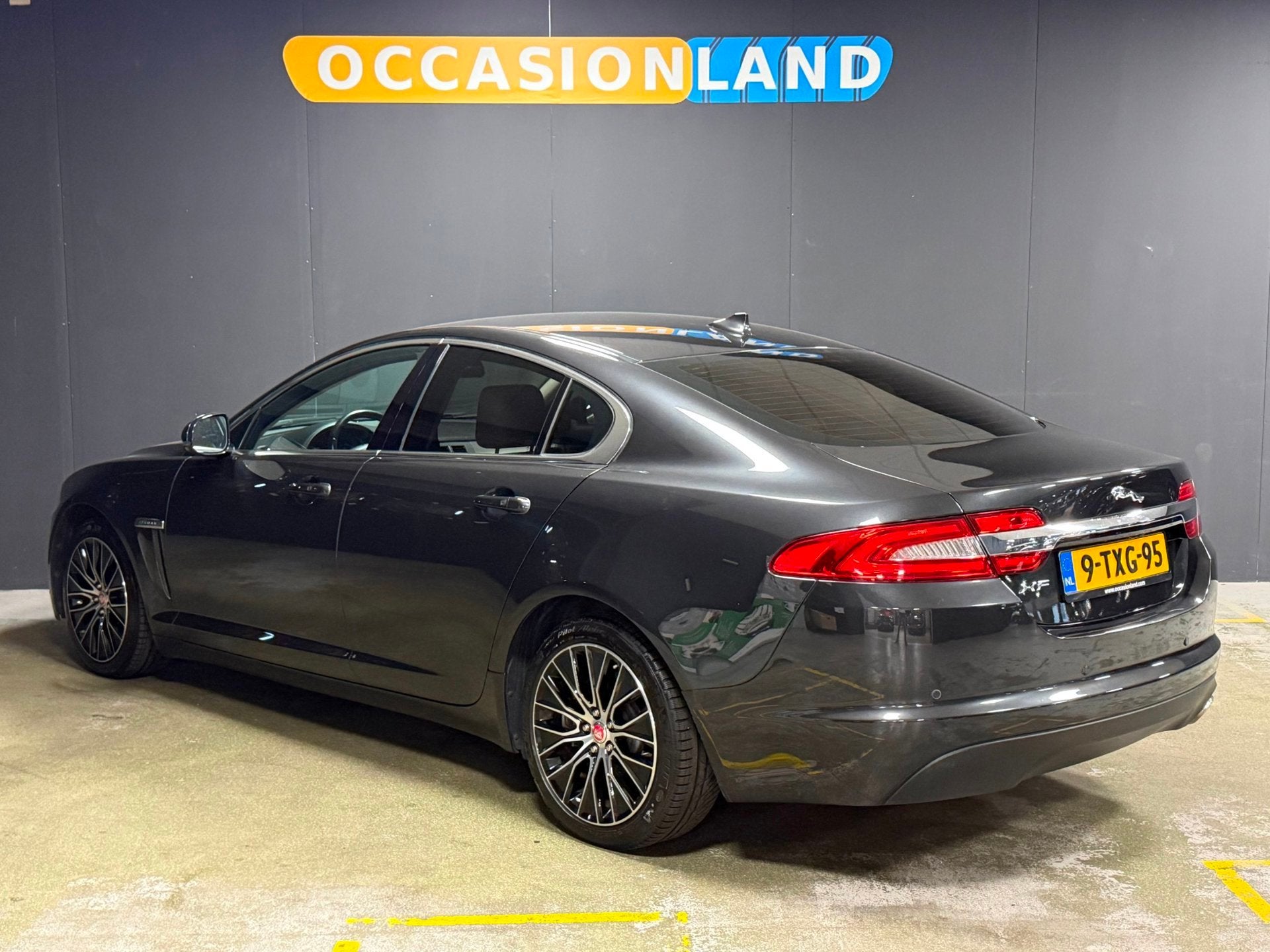 Jaguar XF 2.2D|CAMERA|KEYLESS|LEDER|STUURV|STOELV|BLUETOOTH|, Automaat, Euro 5, Achterwielaandrijving, Gebruikt