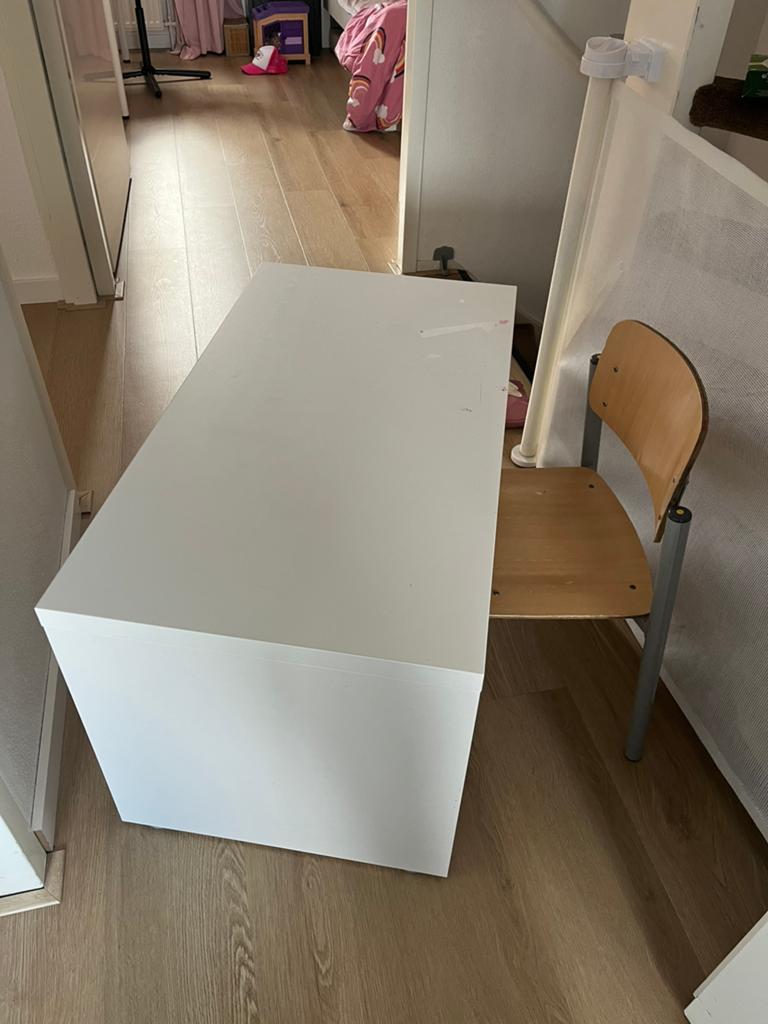Bureau met stoel, Ophalen, Gebruikt