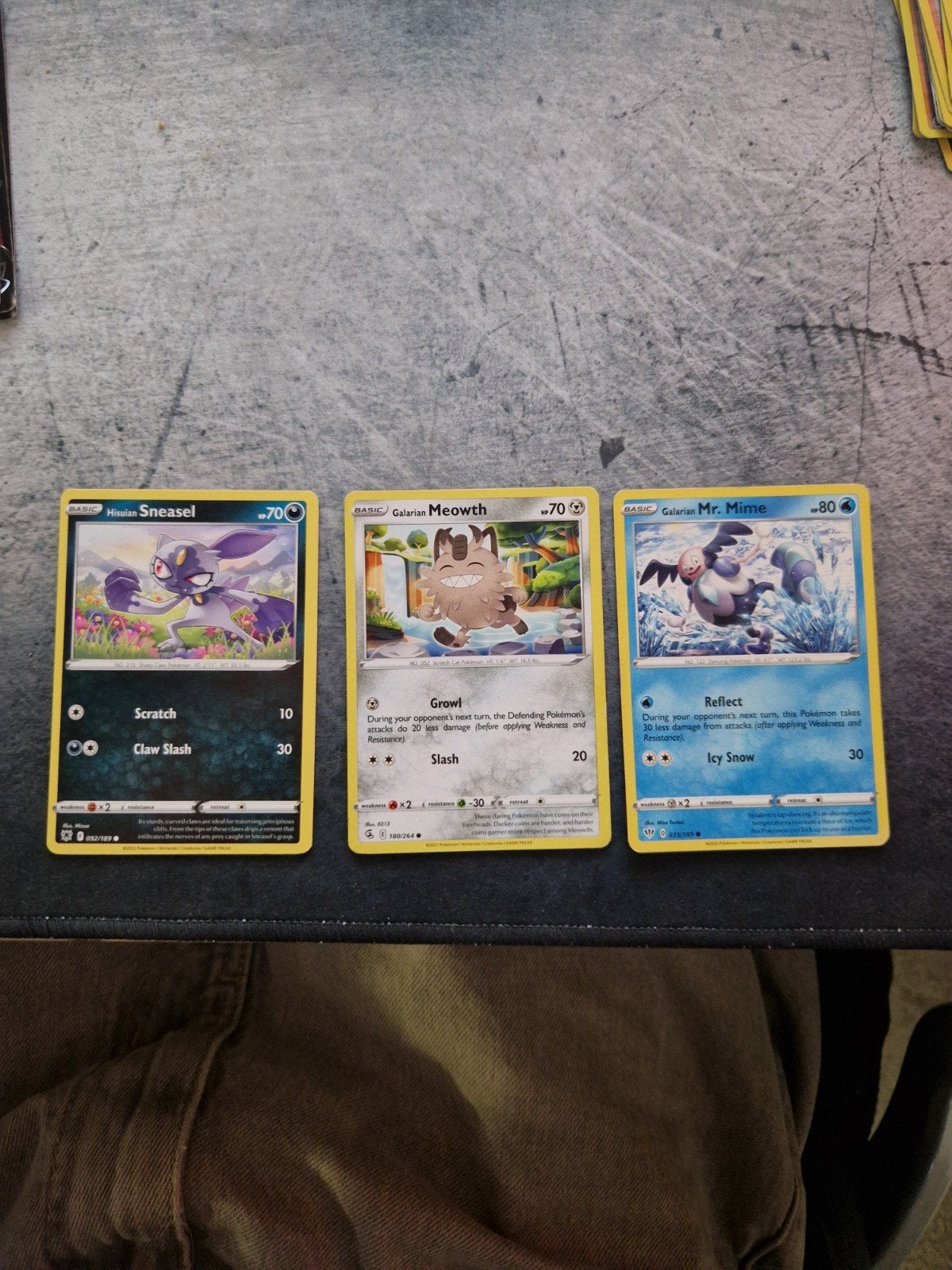 Pokémon Kaarten: Galarian & Hisuian, Ophalen