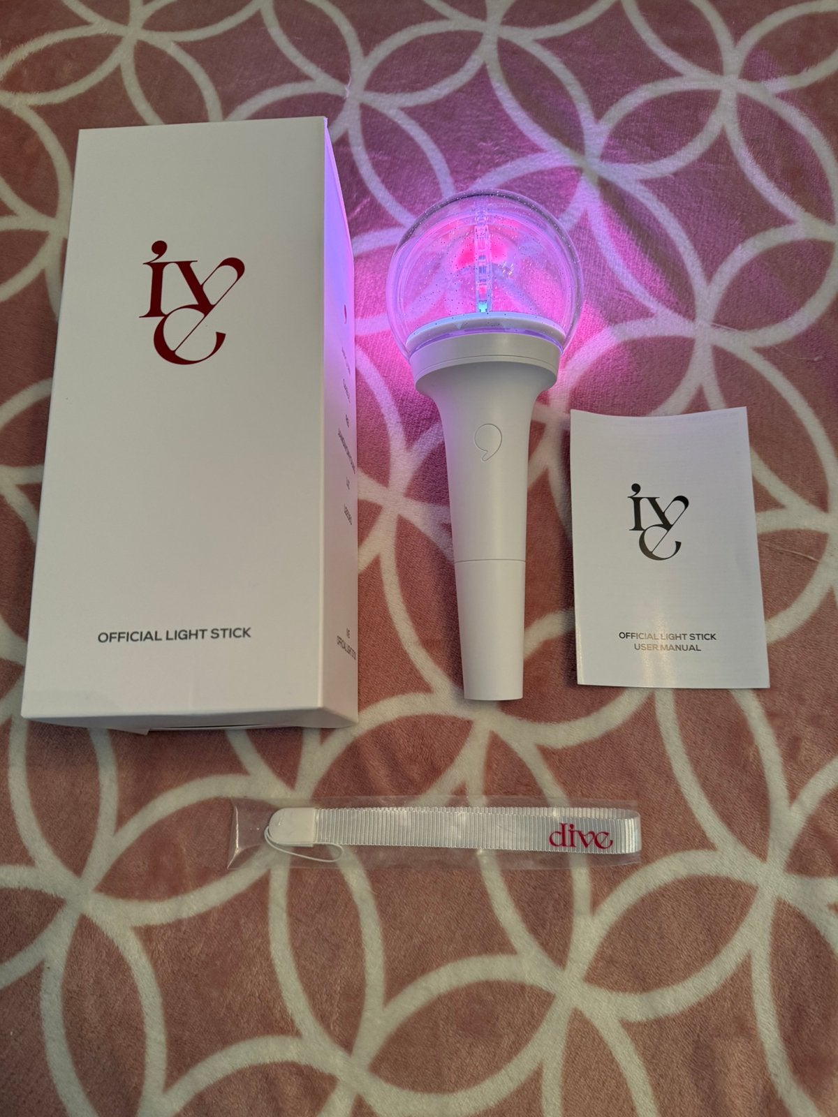 IVE light stick, Ophalen of Verzenden, Zo goed als nieuw, Foto of Kaart