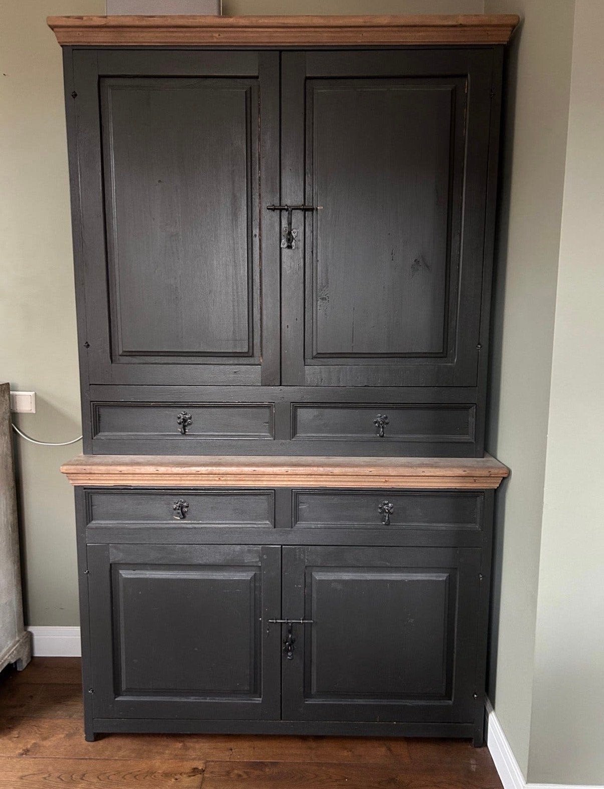 Buffetkast landelijk sober, Antracietkleur met hout, Ophalen, Gebruikt, 100 tot 150 cm, 200 cm of meer