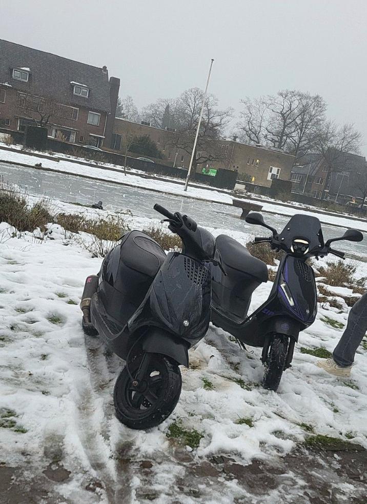 Piaggio zip 4t 50cc 2022 TEKOOP TERUIL, Fietsen en Brommers, Scooters | Piaggio, Zo goed als nieuw, Zip, Maximaal 45 km/u, Benzine