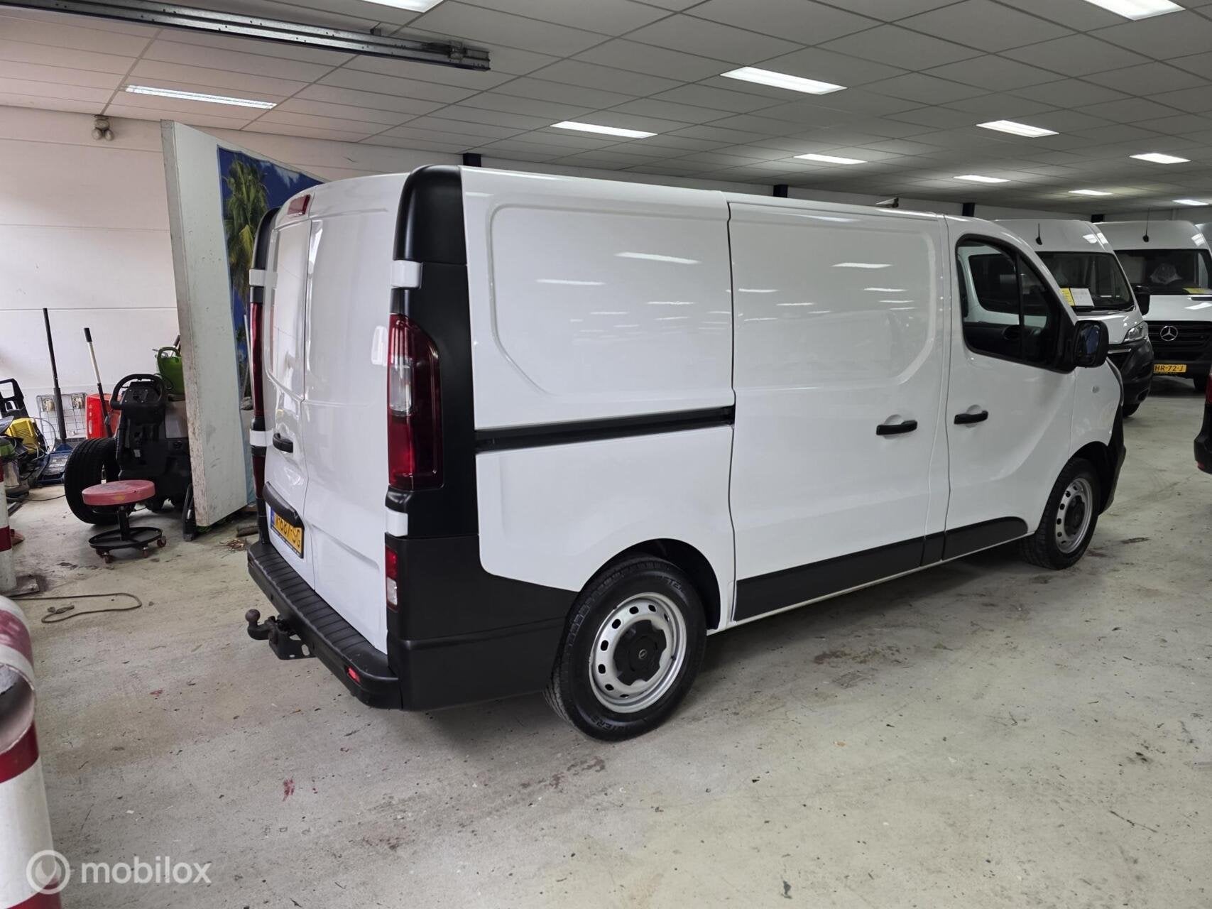 Opel Vivaro 1.6 CDTI L1H1 Airco Cruise Trekhaak, Auto's, Gebruikt, Euro 6, 2000 kg, Start-stop-systeem