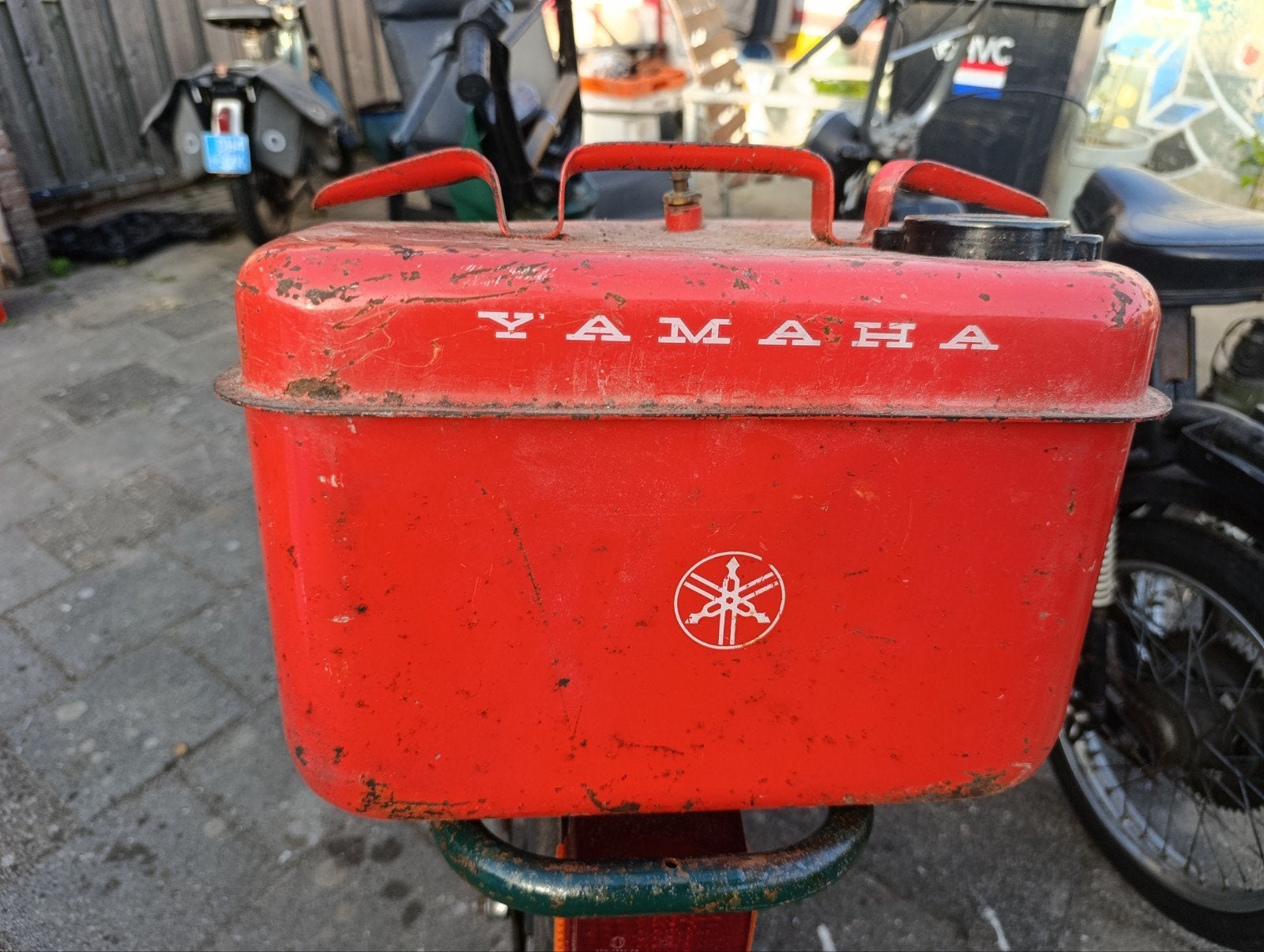 Yamaha tank - rood, redelijke staat, Ophalen of Verzenden, Gebruikt