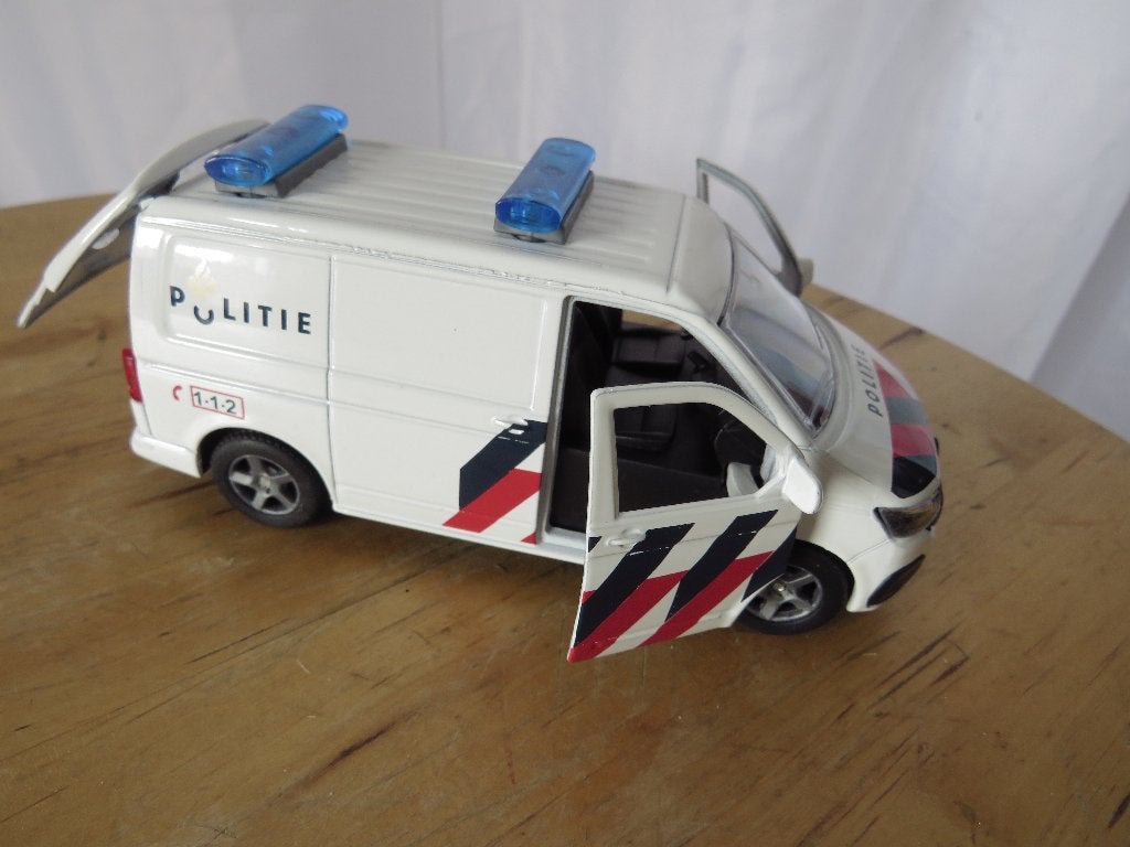 Pull back politiebus volkswagen t.6  13 cm van kids globe, Ophalen of Verzenden, Gebruikt