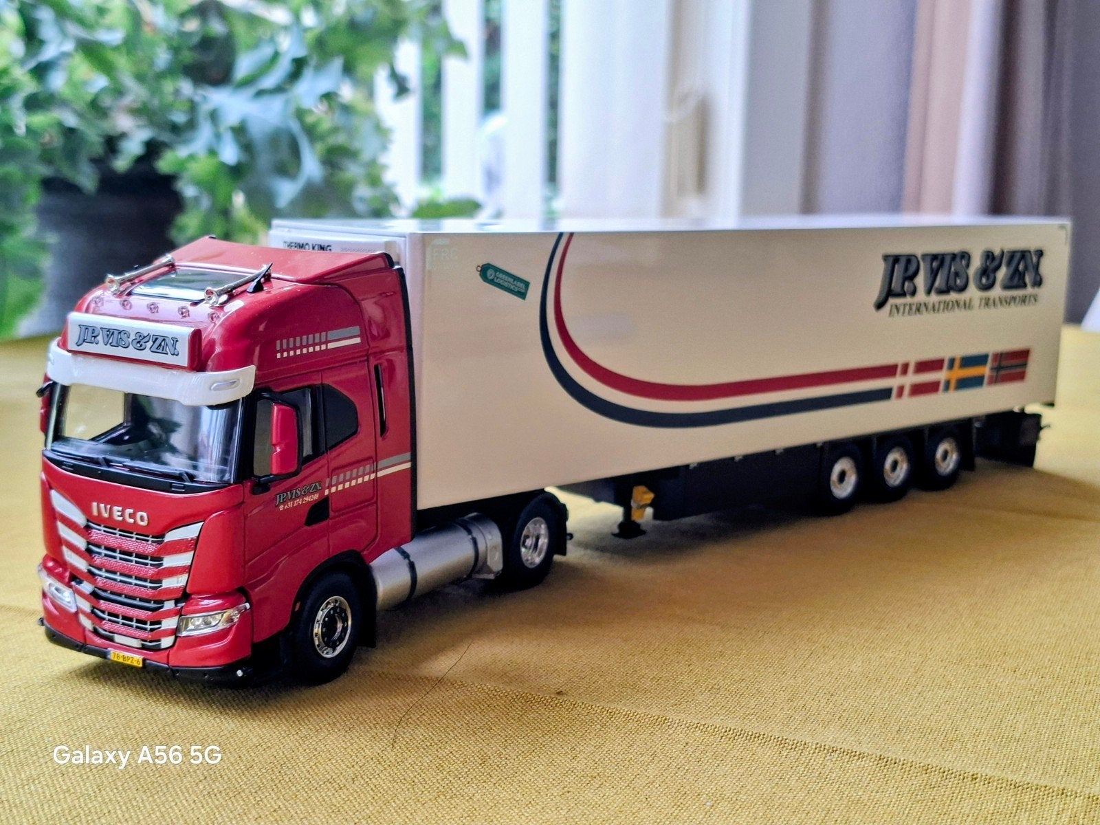 Tekno jp vis, Hobby en Vrije tijd, Modelauto's | 1:50, Ophalen of Verzenden, Zo goed als nieuw, Bus of Vrachtwagen, Tekno