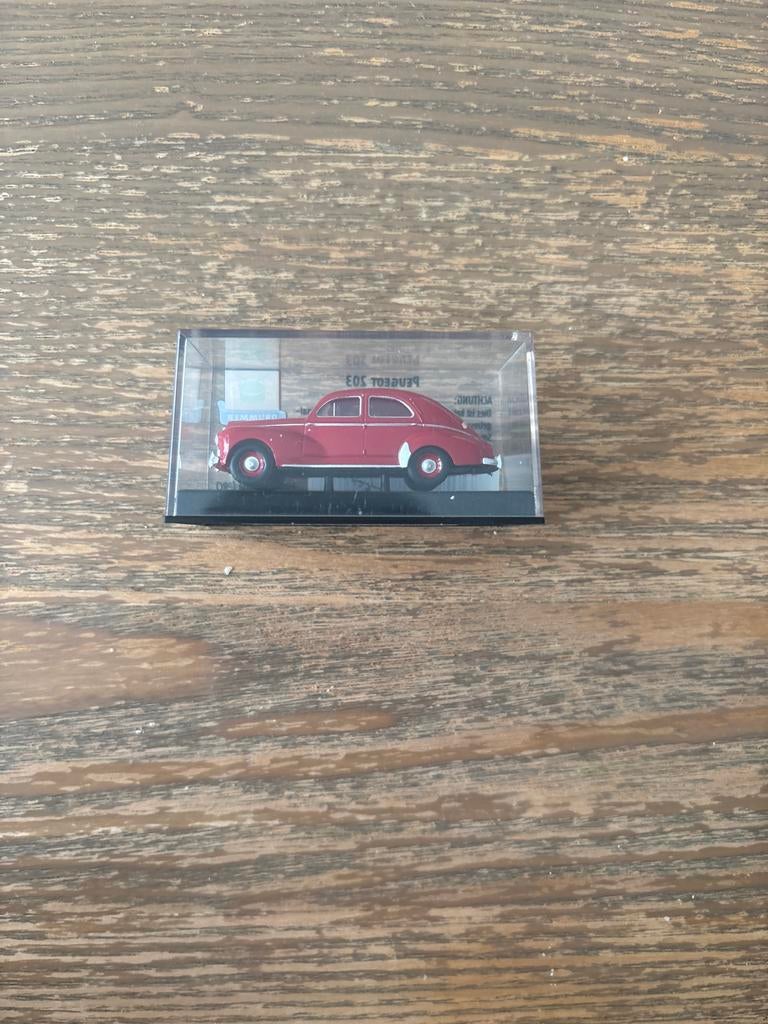 Peugeot 203 modelauto in doosje 1:87, Hobby en Vrije tijd, Modelauto's | 1:87, Ophalen of Verzenden, Nieuw, Auto, Overige merken