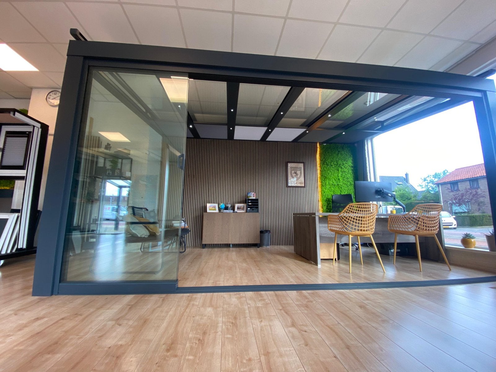Showroom veranda – Zonwering Glazen dak, Ophalen, Emba, Nieuw, Emba