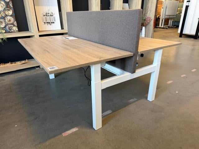 Duo-bureau met slinger stopcontact, verdeler, kabelgoot, 5st, 160 cm, Gebruikt, Spaanplaat of MDF, Ophalen of Verzenden
