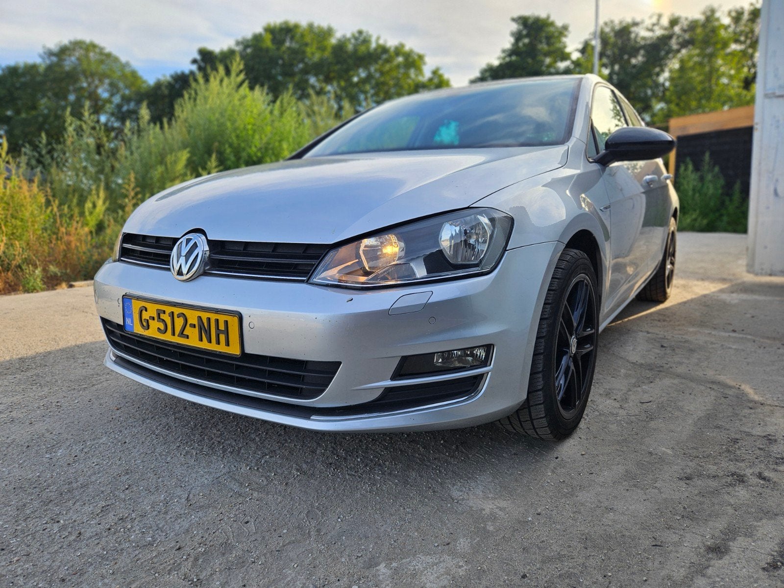 Volkswagen Golf 1.2 TSI 63KW 5D 2016 Grijs, Voorwielaandrijving, Stof, 4 cilinders, 610 kg