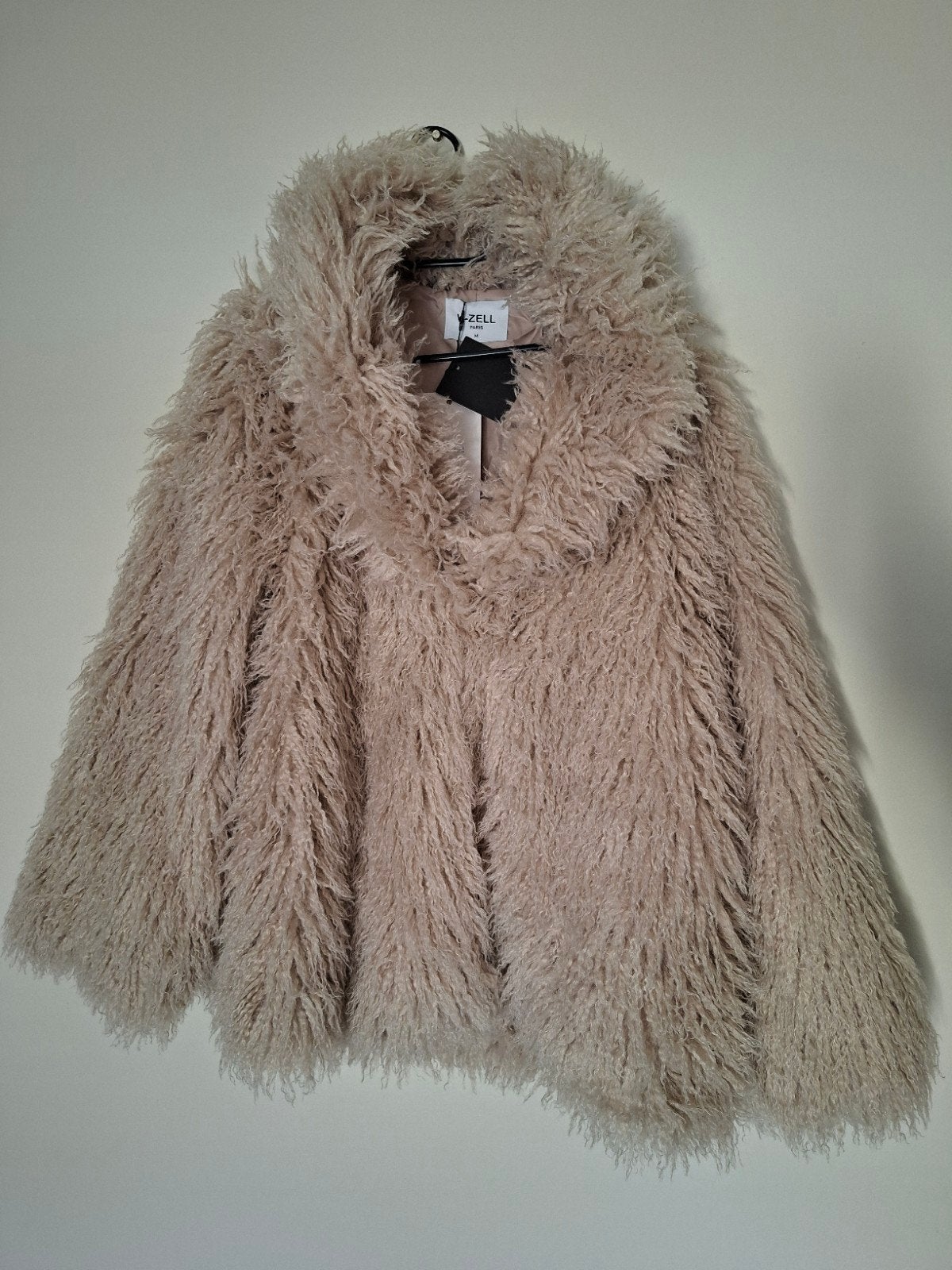 K-ZELL Paris Faux Fur Jas Maat M - Nieuw met kaartjes, Maat 38/40 (M), Beige, Nieuw, Ophalen of Verzenden