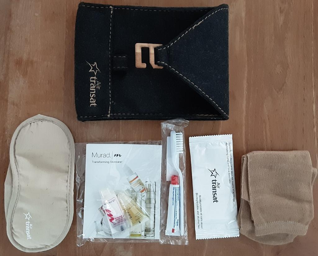 Air Transat comfort bag met inhoud - toilettasje - NIEUW, Ophalen of Verzenden, Nieuw, Overige typen