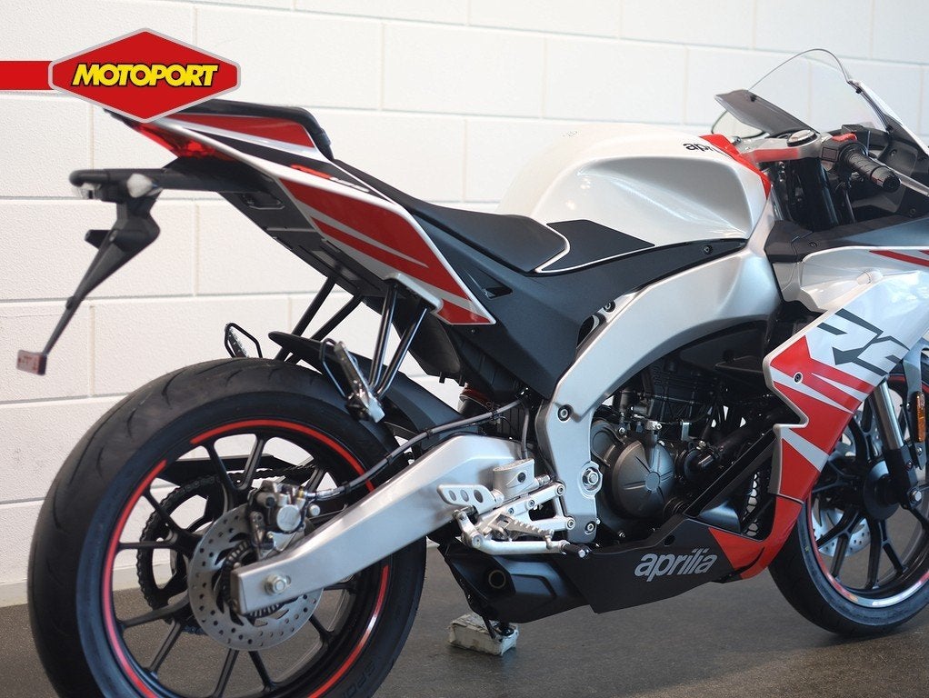 Aprilia RS 125 (bj 2026), Verkoop@piaggio.nl, Piaggio & C .s.p.a., Viale Rinaldo Piaggio 25
56025  Pontedera, IT, Bedrijf