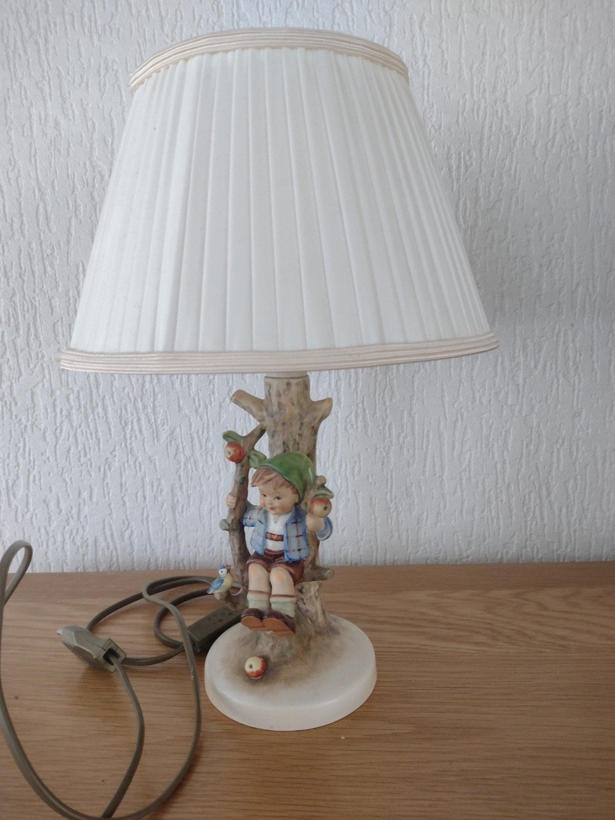 Vintage Goebel Hummel Tafellamp met Jongen en Appelboom, Ophalen of Verzenden