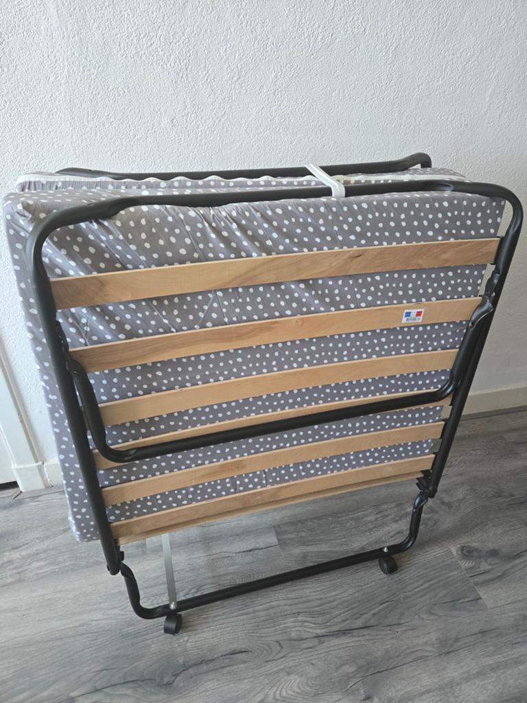 Opklapbed 200x90cm met matras en hoes, Ophalen, Gebruikt, 90 cm, Eenpersoons