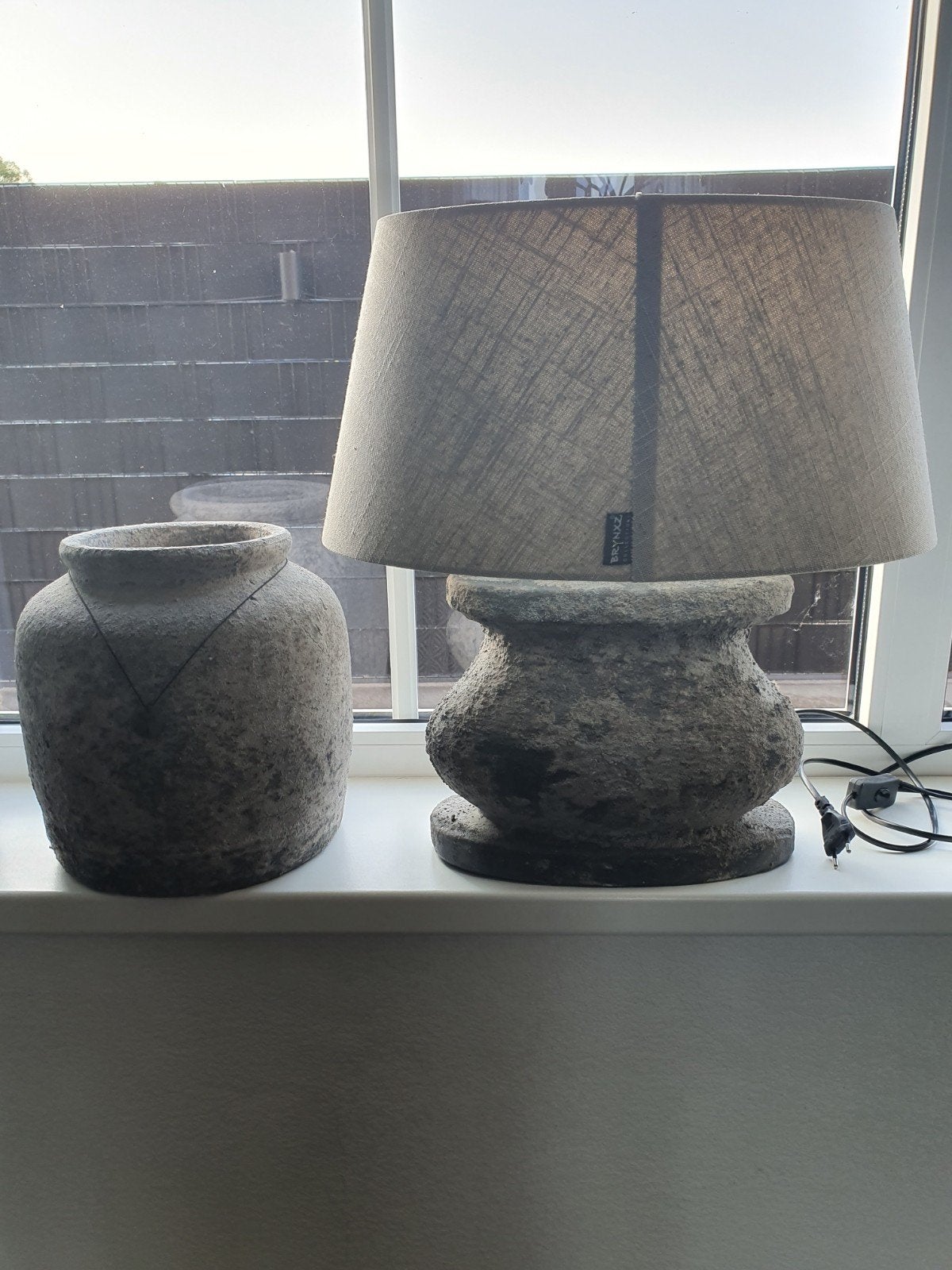 Brynxz lamp met beige kap en bijpassende pot., Ophalen of Verzenden, Zo goed als nieuw, Grijs, Landelijk, Robuust, Industrieel