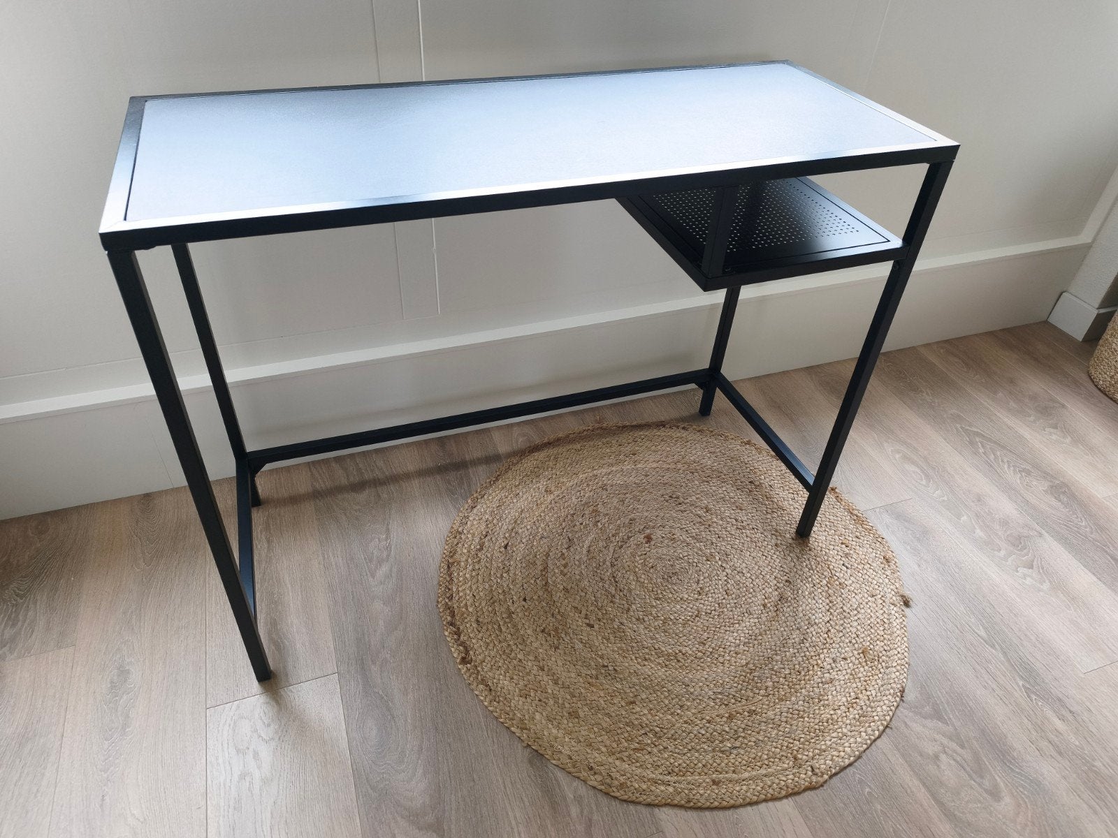 sidetable / bureau zwart, Ophalen, Gebruikt, 100 tot 150 cm, 25 tot 50 cm