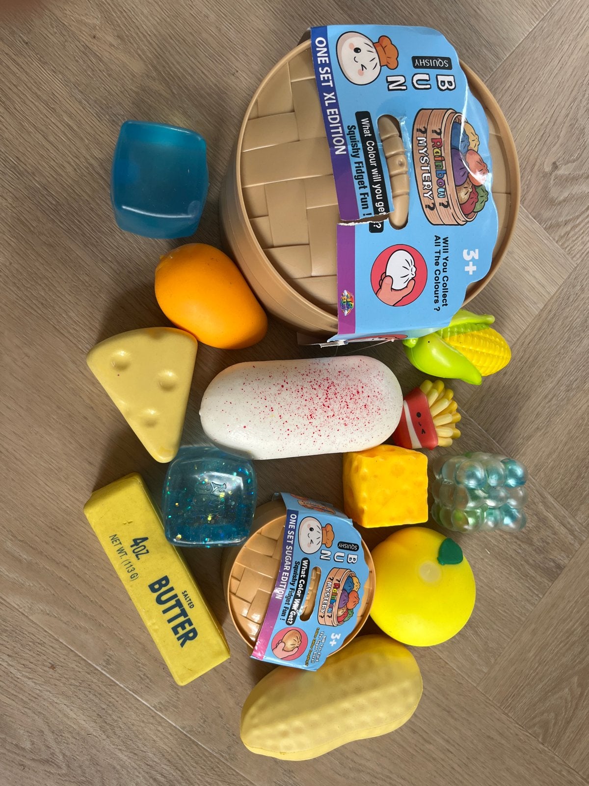 coole viral squishys+mega dumpling, Kinderen en Baby's, Speelgoed | Overig, Ophalen, Zo goed als nieuw, Jongen of Meisje