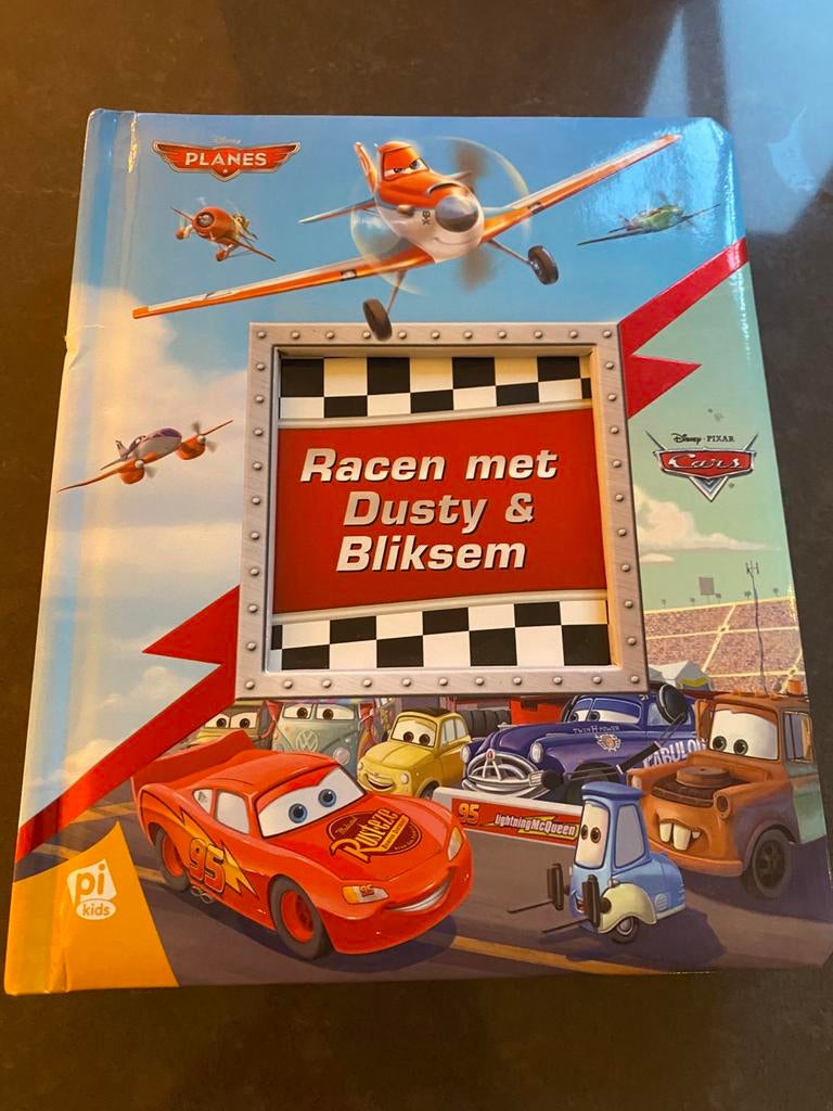 Racen met Dusty & Bliksem boek, Ophalen of Verzenden, Zo goed als nieuw