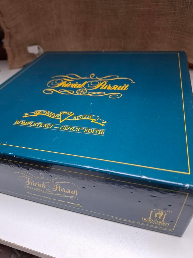 Trivial Pursuit Genus Editie 1984 - Compleet & Vintage, Vijf spelers of meer, Ophalen of Verzenden, Gebruikt, Parker Brothers
