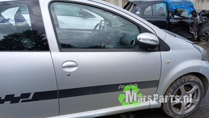 Portier 4Deurs rechts-voor van een Toyota Aygo, Gebruikt, -, Deur, -