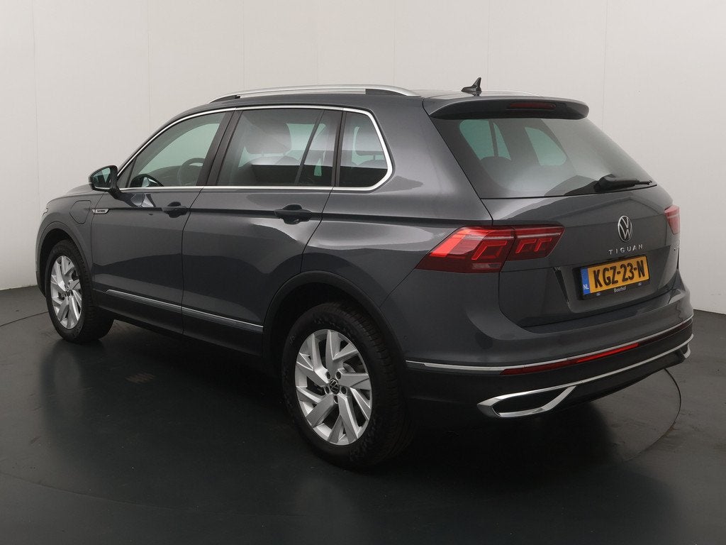 Volkswagen Tiguan 1.4 TSI eHybrid 245 pk Elegance | Pano | C, Auto's, Volkswagen, 4 cilinders, Alcantara, Hybride Elektrisch/Benzine