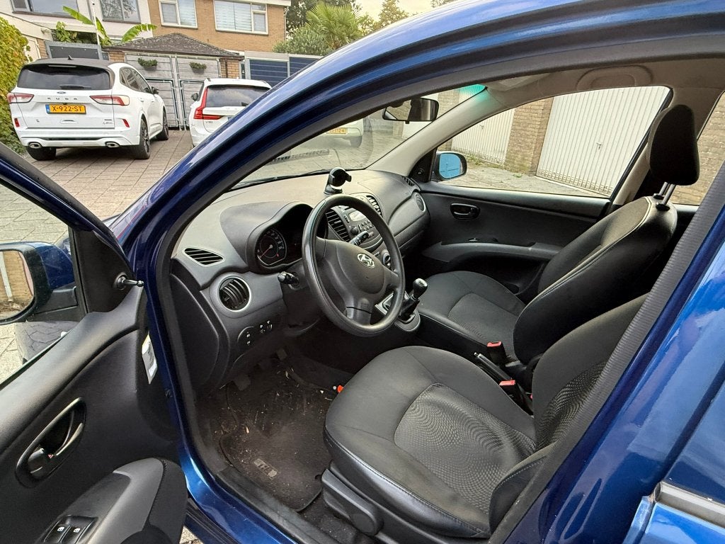 Foto 3 van Hyundai i10 1.25 I 5DR 2012 Blauw