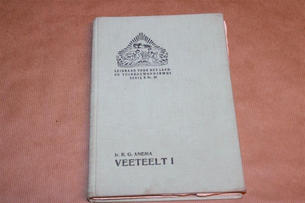 Veeteelt — Handboek Rundvee Varken Schaap — 1958, Boeken, Ophalen of Verzenden, Gelezen