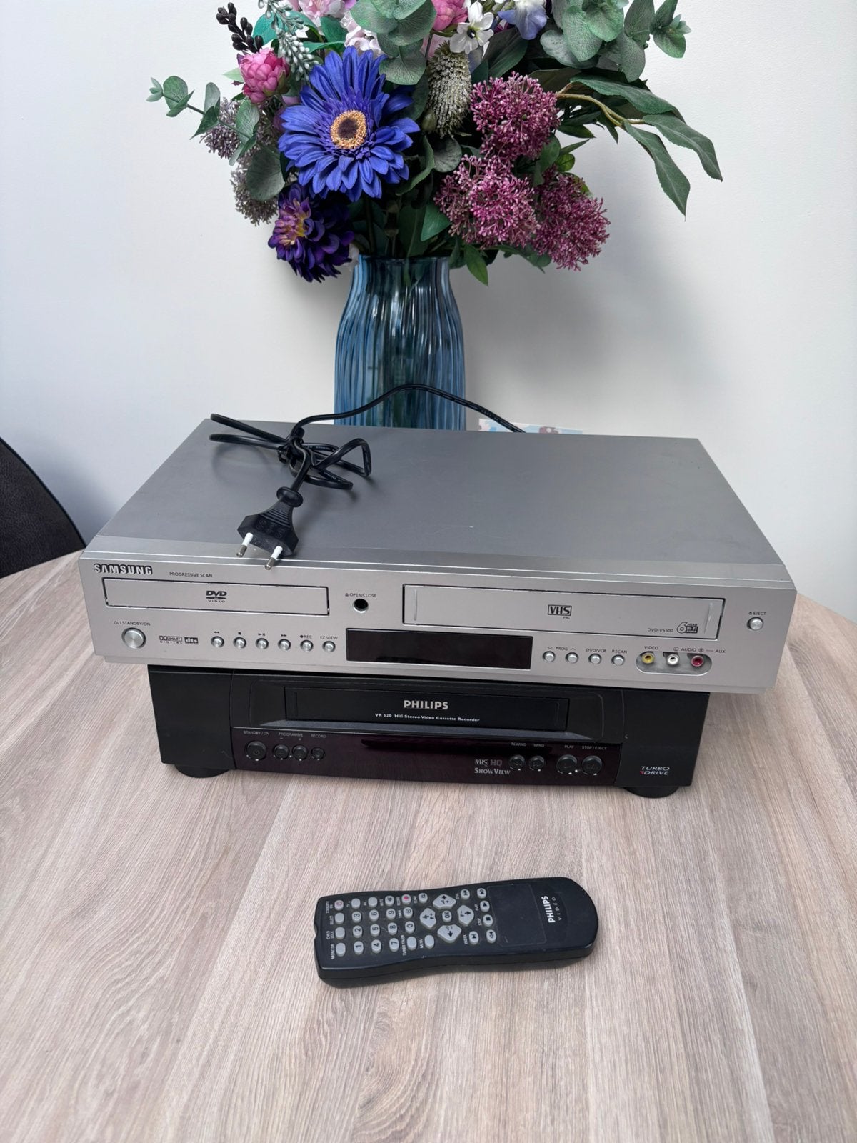 2 opknappers videorecorder vhs en vhs+dvd, Ophalen of Verzenden, Gebruikt