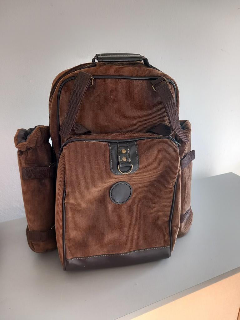 Vintage picknickrugzak met complete inhoud nieuw, Hobby en Vrije tijd, Picknickmanden, Ophalen of Verzenden, Nieuw