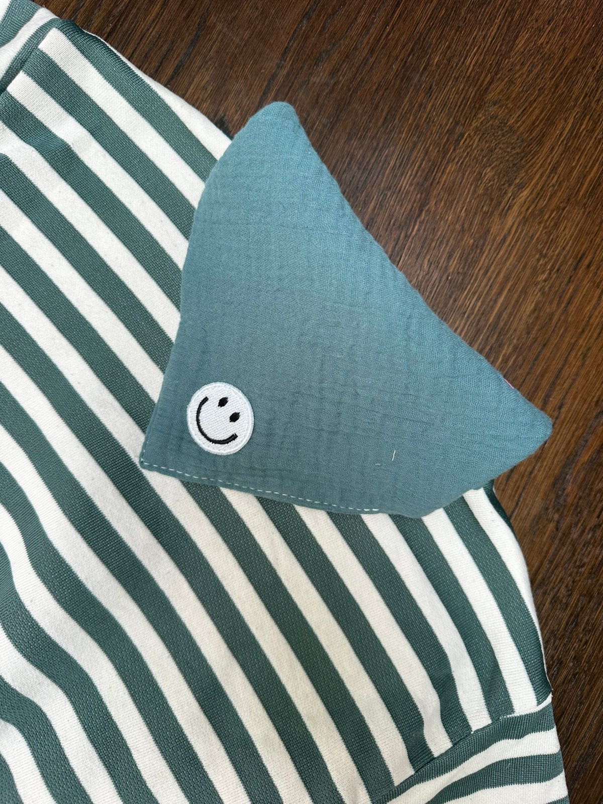 Handgemaakt hydrofiel bandana slabbetje met smiley - Groen, Verzenden, Nieuw