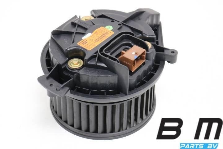 Aanjager (kachelmotor) Audi A1 8X RHD 8E1820021B, Gebruikt