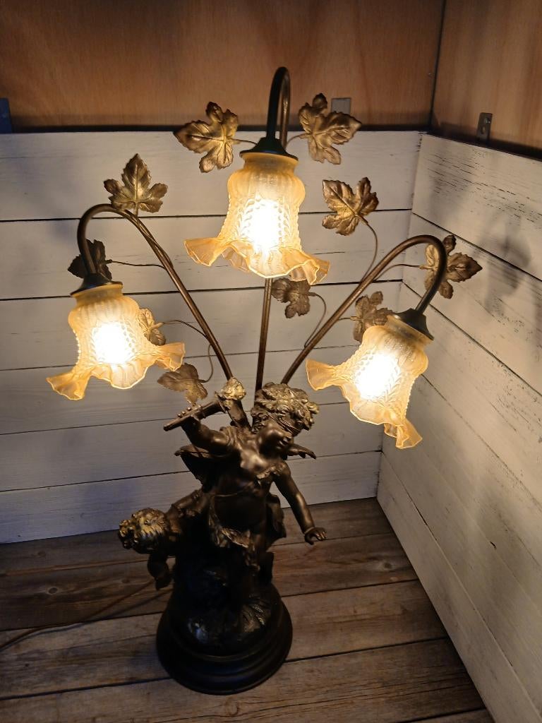 Art nouveau tafellamp, Ophalen