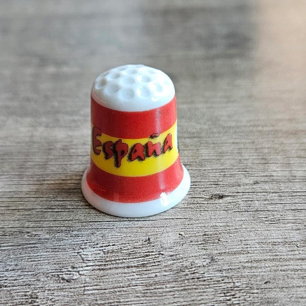 Vingerhoedjes verzamelen - Spanje - vingerhoed, Verzamelen, Vingerhoedjes, Zo goed als nieuw, Buitenland, Porselein, Ophalen of Verzenden