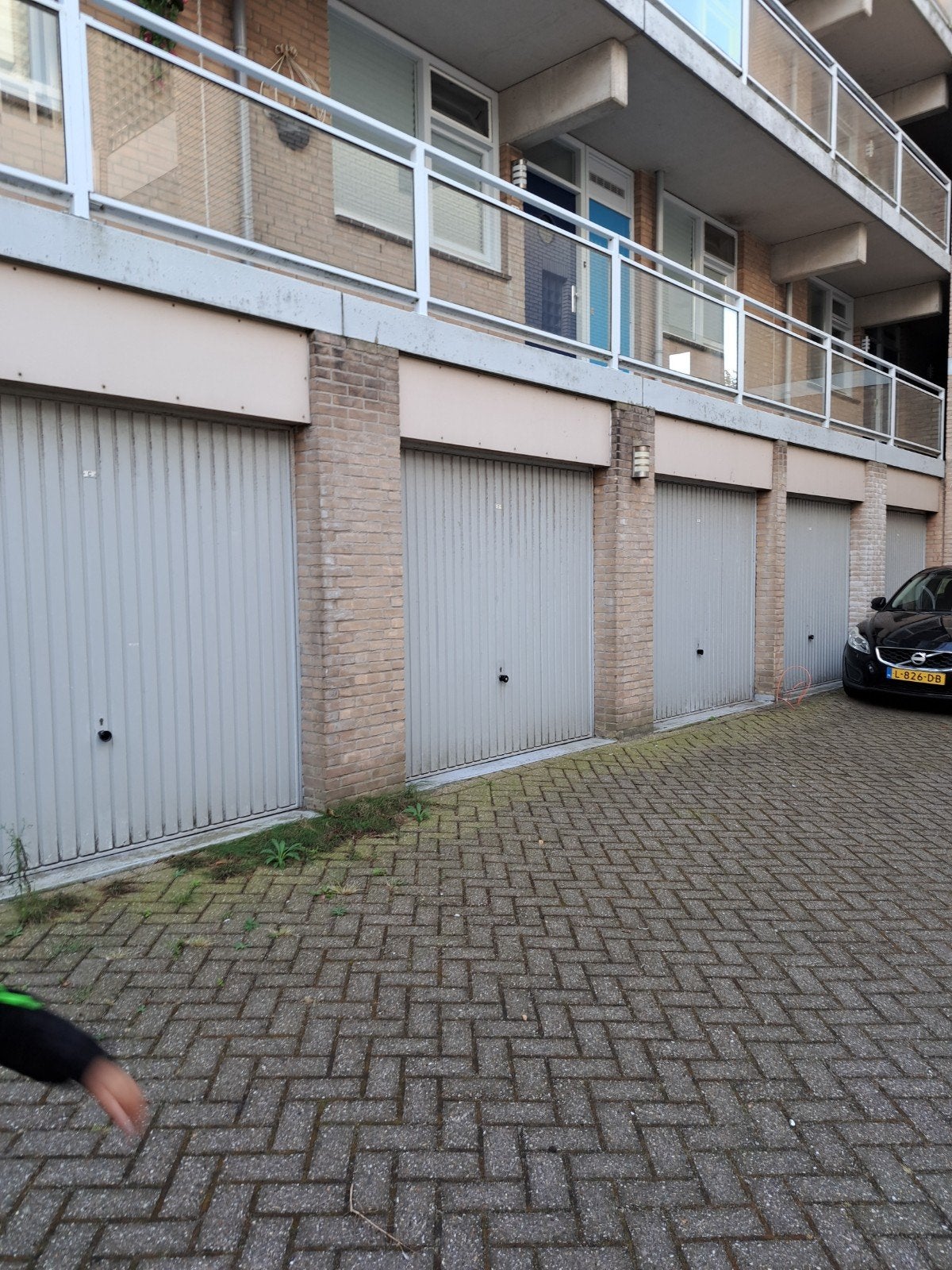 nette droge garagebox te huur in Spijkenisse