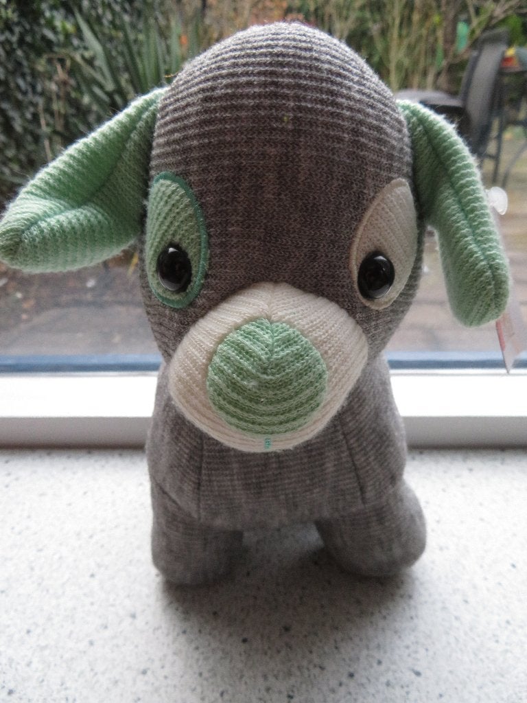 Hond van Hema grijs gebreid met mintgroen en wit, Hema, Nieuw, Wasbaar, Middelgroot (20 tot 80 cm)
