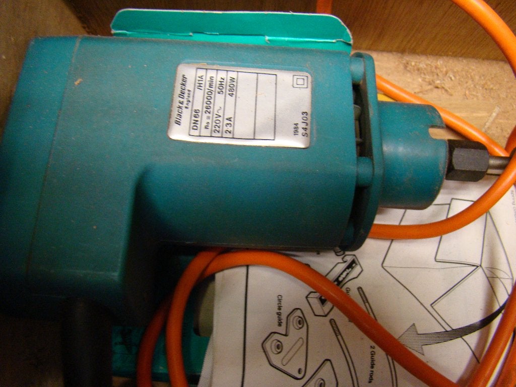 Black en Decker    boven frees, Ophalen of Verzenden, Zo goed als nieuw, Bovenfrees, Black&Decker