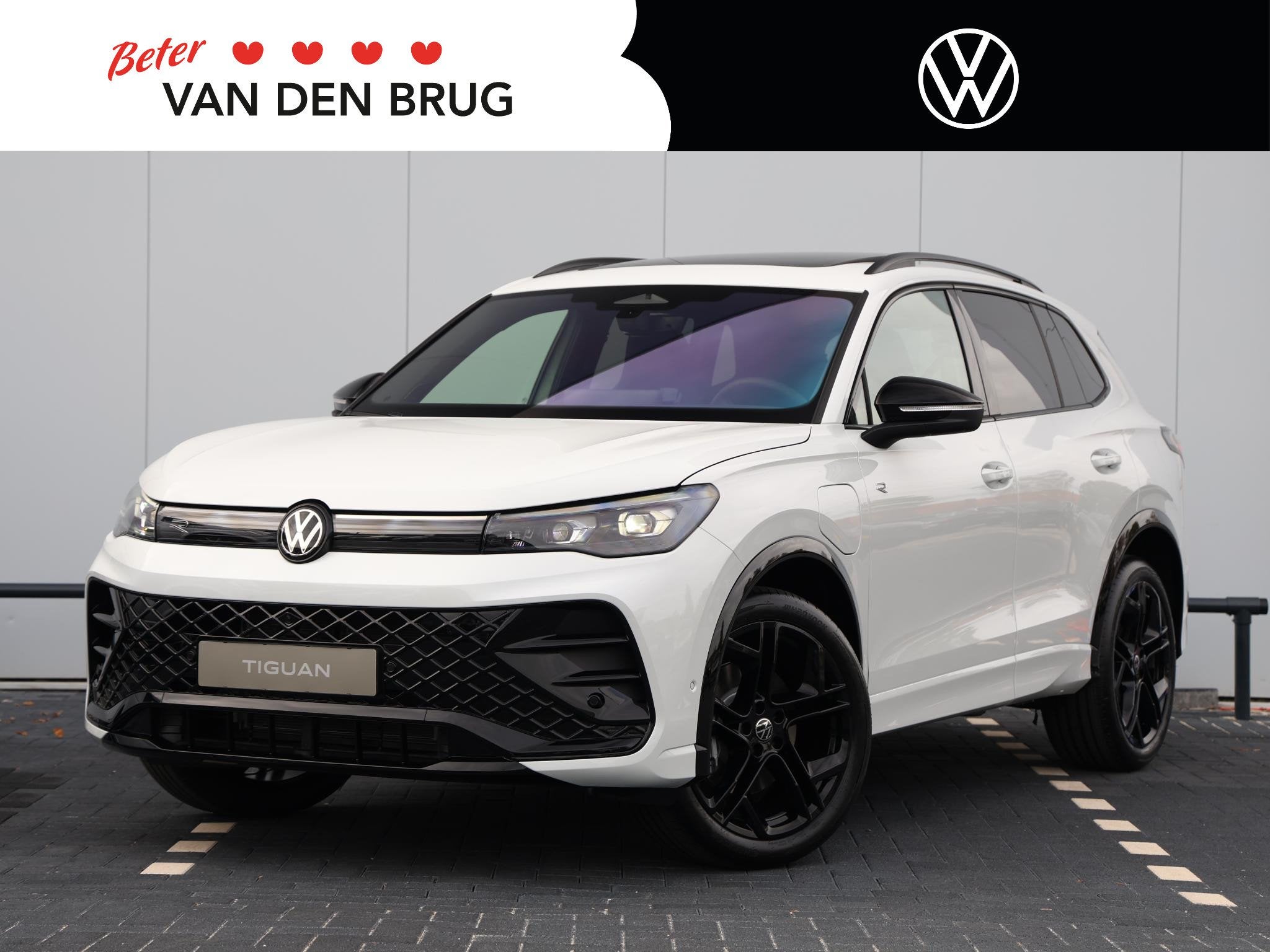 Volkswagen Tiguan R-Line Edition 1.5 eHybrid 272 PK | LED Ma, Stof, 1498 cc, 4 cilinders, 150 min