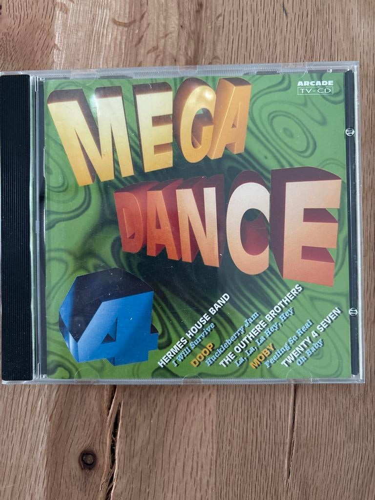 Mega Dance 4 CD - Diverse Artiesten - Dance Populair, Ophalen of Verzenden, Gebruikt, Dance Populair