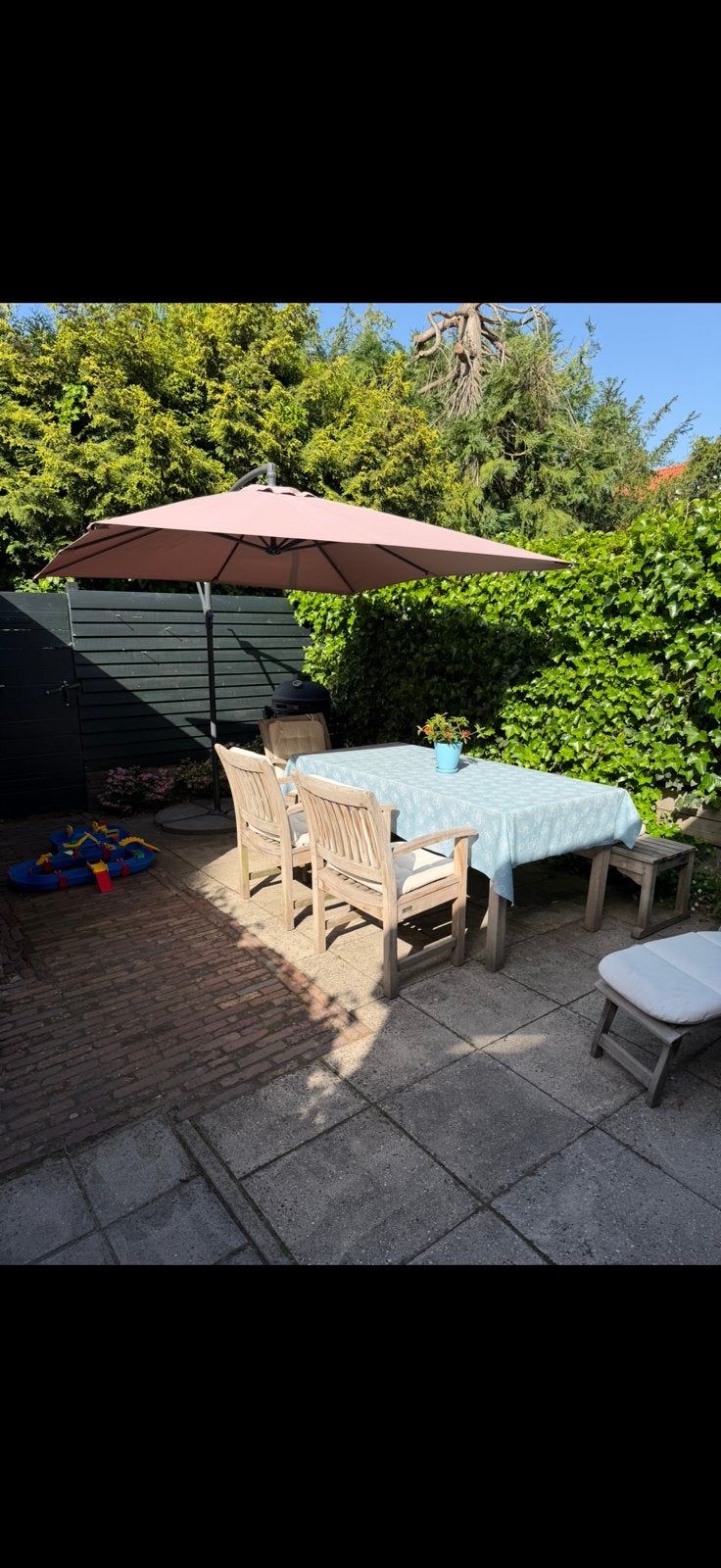 Corfu zweefparasol 250x250 cm - frame donker grijs - taupe, Tuin en Terras, Parasols, Ophalen, Zo goed als nieuw, Zweefparasol